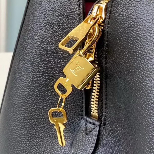 【原版皮】路易威登/LV Montaigne 手袋，将Monogram图案先印染后压印于粒面皮革，与挺括线条相辅相成，有立体感的造型与精巧的内部设计，款号：M41048