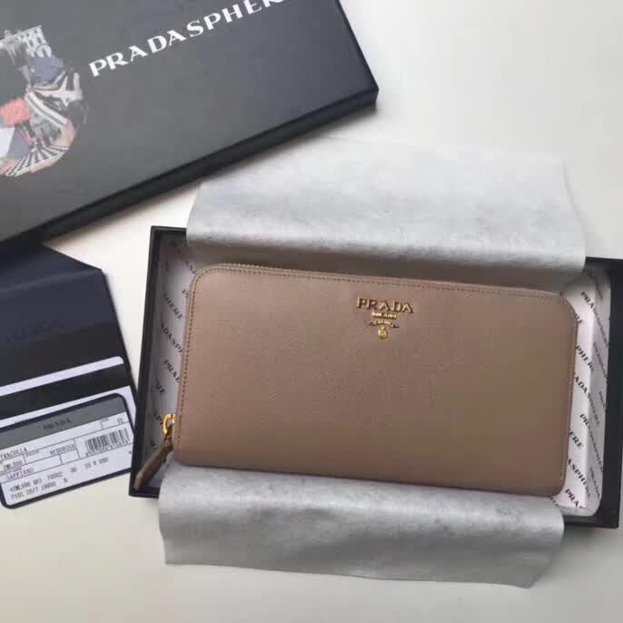 【原版皮】普拉达/Prada 拉链钱夹，选用十字纹小牛皮裁制而成，正面点缀金色散字徽标，尽显高档时尚，低调而又奢华，款号：1ML506