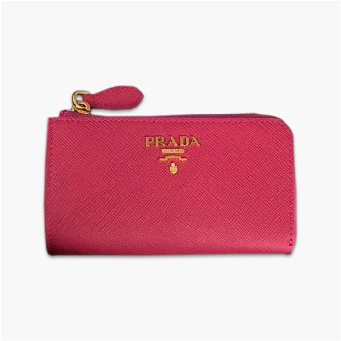 【原版皮】普拉达/Prada 钥匙包，车钥匙包，选用十字纹小牛皮裁制而成，点缀金色散字唛，简单实用，男女通用款，款号：1PP026