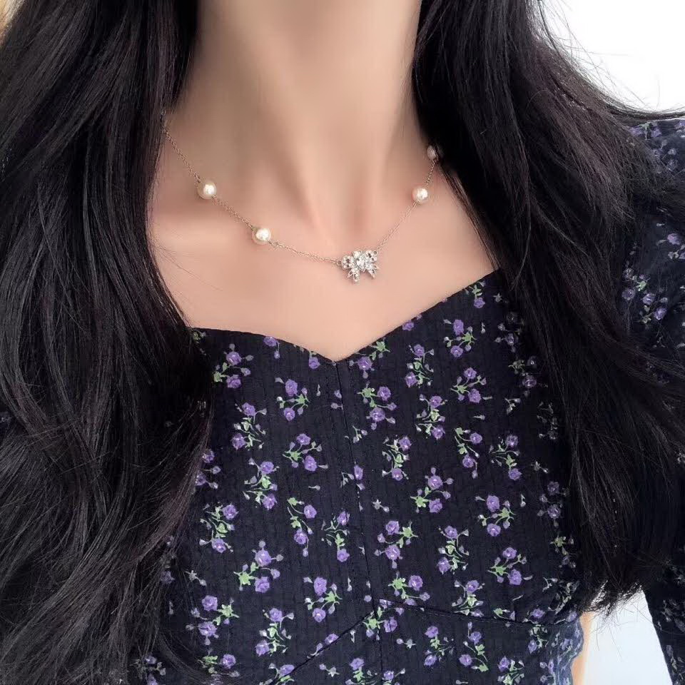 20秋季最新专柜款-缪缪Miu Miu2020新款项链，真心美到不行了，一致施华洛世奇幻彩珍珠，满钻的施华洛，特别的完美