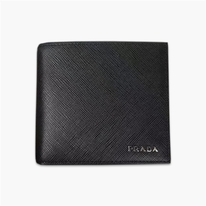 【原版皮】普拉达/Prada 短款钱夹，选用十字纹小牛皮裁制而成，边角点缀字母徽标，经典之作，简单时尚，款号：2M0738