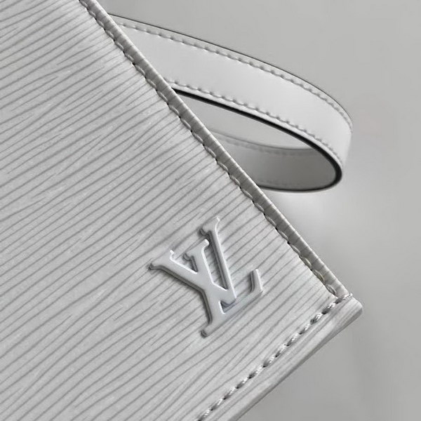 【原版皮】路易威登/LV Petit  Sac Plat手袋， Epi皮革浓缩经典设计，轻盈而充裕的构型可容纳手机等日常所需，可拆卸肩带实现手提，肩背和斜挎选择，款号：M69441