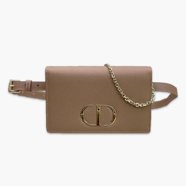 【原版皮】迪奥/Dior 30Montaigne 腰包WOC二合一，采用多功能设计，正面饰以CD元素，展现30 Montaigne系列产品的标志性外观，可搭配腰带佩戴，肩背，斜挎或作为手拿包使用