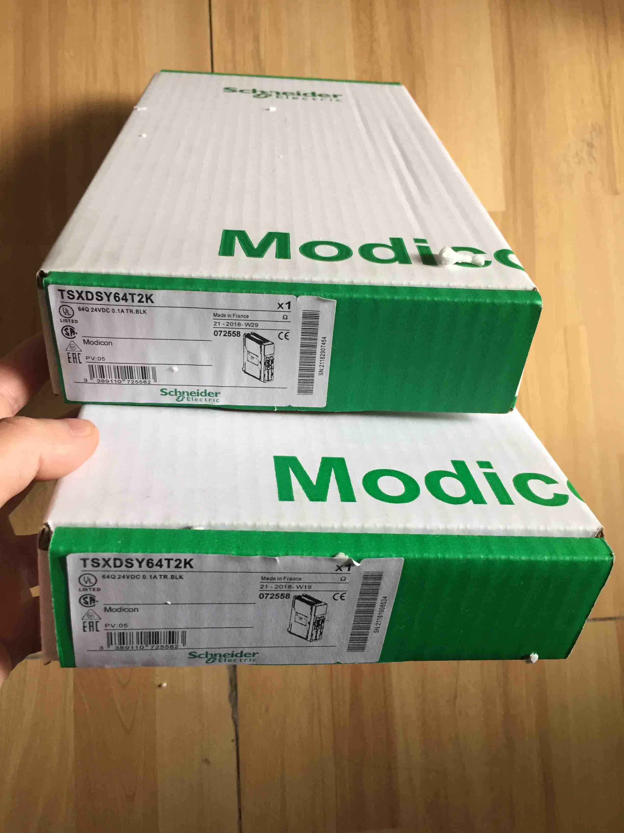 TSXDSY64T2K Schneider Discrete output module Modicon Premium Original Factory Sealed New