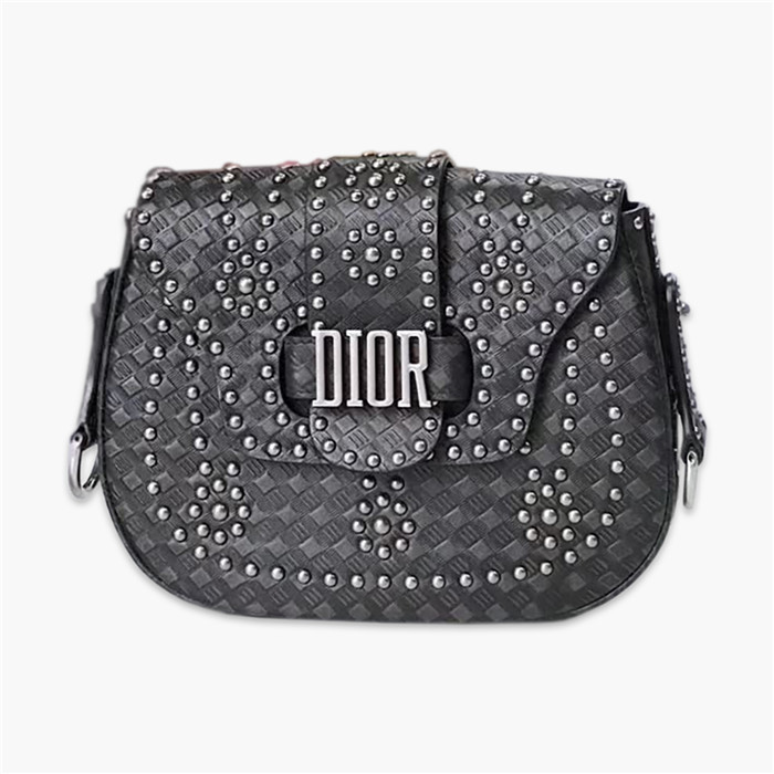 【原版皮】迪奥/Dior 肩背包，选用编织纹小牛皮裁制而成，缀以铆钉设计，搭配宽肩带更有特色，真的特别好看，款号：M6501